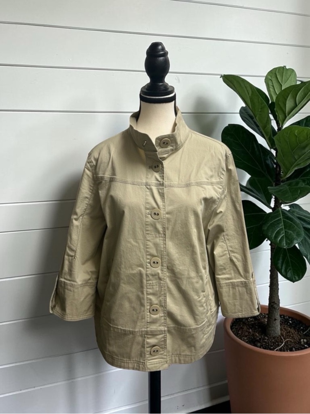 Eddie Bauer Womens Tan Button Down Casual Jacket Size Large
